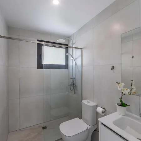Yria, Walking Distance To Coral Bay * Nicosia