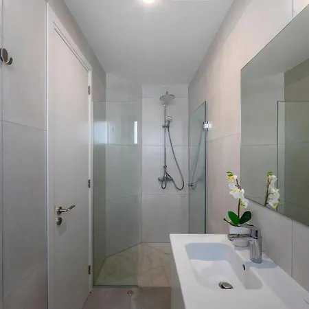 Yria, Walking Distance To Coral Bay Villa