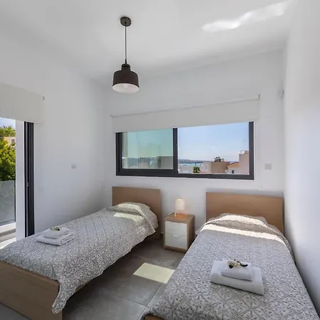 Yria, Walking Distance To Coral Bay Villa *