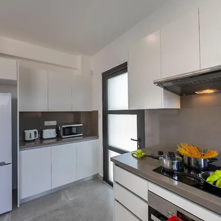 Villa Yria, Walking Distance To Coral Bay *